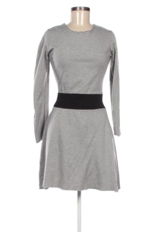 Kleid Unbranded, Größe M, Farbe Grau, Preis 19,97 €