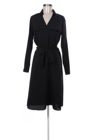 Рокля Vero Moda, Размер M, Цвят Черен, Цена 18,01 €