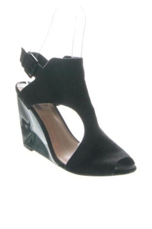 Sandále Bershka, Veľkosť 36, Farba Čierna, Cena  30,95 €