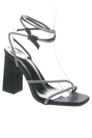 Сандали Cuccoo, Размер 38, Цвят Многоцветен, Цена 26,00 €