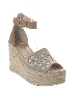 Sandale Guess, Mărime 39, Culoare Multicolor, Preț 542,17 Lei