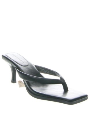 Sandale Pull&Bear, Mărime 36, Culoare Negru, Preț 184,44 Lei