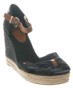 Sandále Tommy Hilfiger, Veľkosť 40, Farba Čierna, Cena  94,18 €