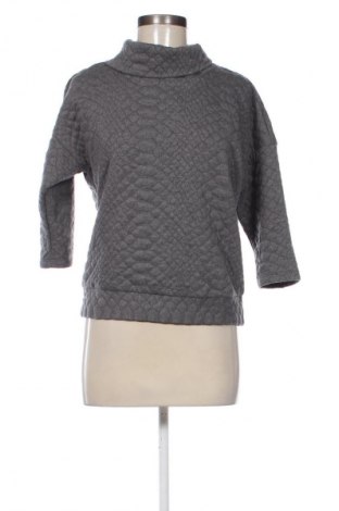 Дамска блуза Reserved, Размер M, Цвят Сив, Цена 2,04 €