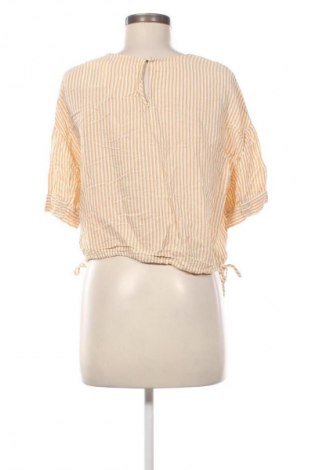 Дамска блуза Unbranded, Размер M, Цвят Многоцветен, Цена 2,04 €