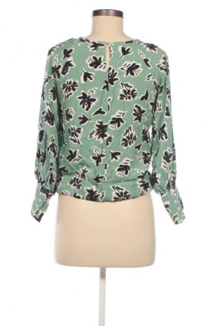 Дамска блуза Unbranded, Размер M, Цвят Многоцветен, Цена 2,04 €