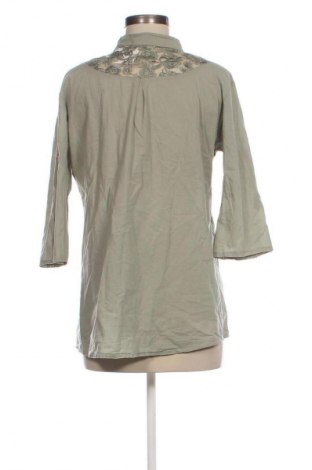 Дамска риза Unbranded, Размер L, Цвят Зелен, Цена 3,57 €