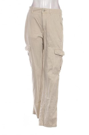 Pantaloni de femei Pull&Bear, Mărime M, Culoare Bej, Preț 43,99 Lei