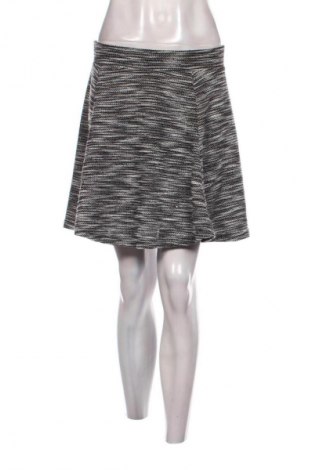 Пола Amisu, Размер M, Цвят Многоцветен, Цена 2,04 €