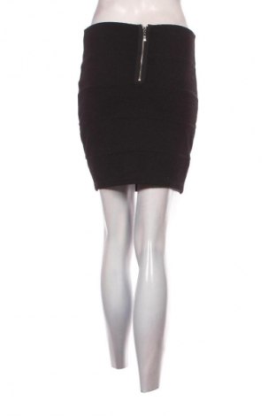 Пола Amisu, Размер S, Цвят Черен, Цена 2,04 €