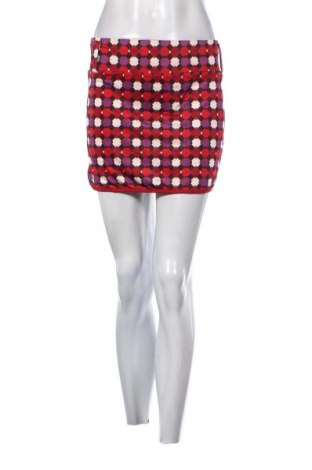 Пола Bershka, Размер L, Цвят Многоцветен, Цена 2,04 €