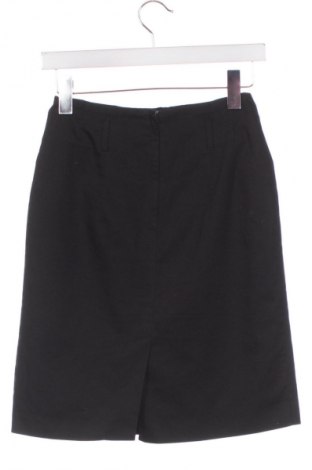 Пола H&M, Размер XS, Цвят Черен, Цена 2,04 €