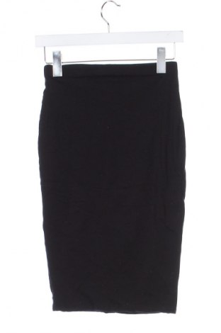 Пола H&M, Размер XS, Цвят Черен, Цена 10,22 €