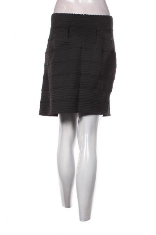 Пола Numph, Размер S, Цвят Черен, Цена 2,04 €