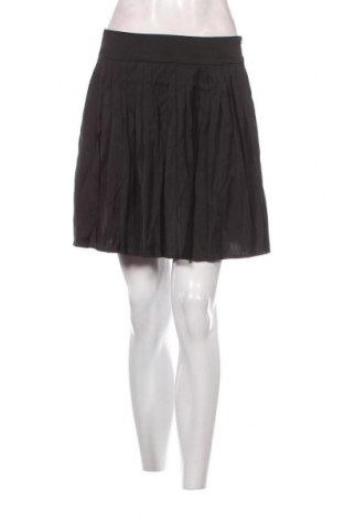 Пола Reserved, Размер M, Цвят Черен, Цена 2,04 €