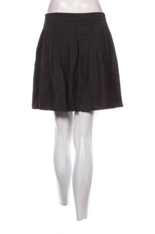 Пола Reserved, Размер M, Цвят Черен, Цена 2,04 €