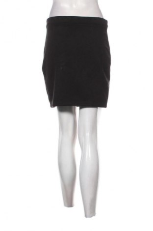 Пола Top Secret, Размер S, Цвят Черен, Цена 2,04 €