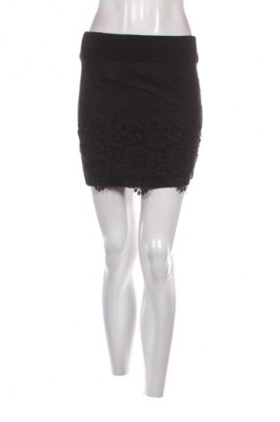 Пола Unbranded, Размер S, Цвят Черен, Цена 2,04 €