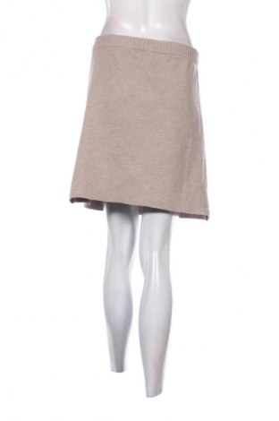 Пола VILA, Размер M, Цвят Бежов, Цена 2,04 €