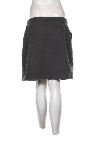 Пола Vero Moda, Размер L, Цвят Сив, Цена 3,06 €