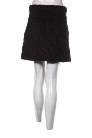 Пола Vero Moda, Размер M, Цвят Черен, Цена 2,04 €