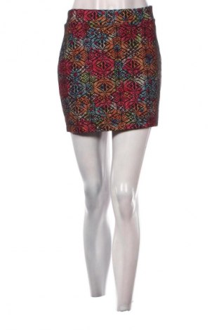 Пола Vero Moda, Размер M, Цвят Многоцветен, Цена 2,04 €