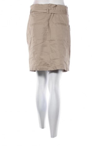 Пола Vero Moda, Размер M, Цвят Бежов, Цена 2,55 €