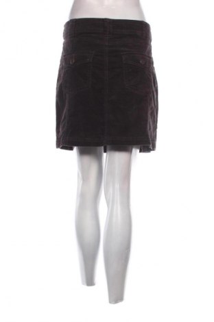 Пола Yessica, Размер M, Цвят Черен, Цена 2,04 €