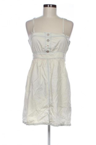 Рокля Bershka, Размер M, Цвят Екрю, Цена 2,04 €