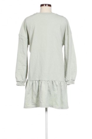 Рокля Clockhouse, Размер M, Цвят Зелен, Цена 2,55 €