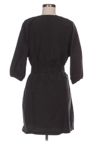 Рокля H&M, Размер S, Цвят Черен, Цена 3,06 €