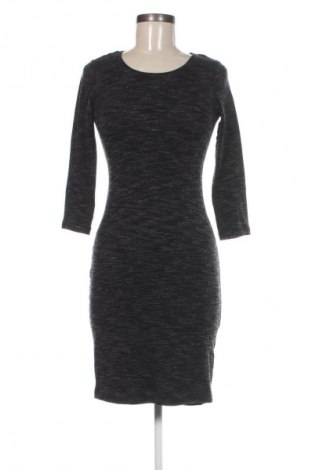 Šaty  H&M L.O.G.G., Velikost S, Barva Černá, Cena  59,00 Kč