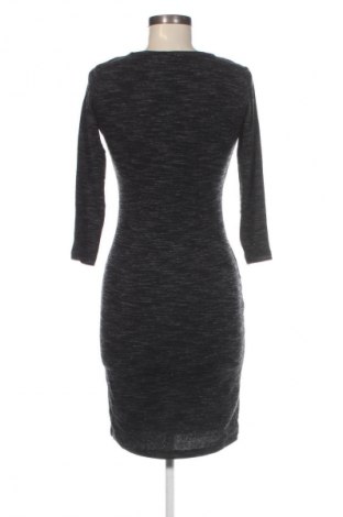 Šaty  H&M L.O.G.G., Velikost S, Barva Černá, Cena  59,00 Kč