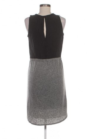 Kleid In Wear, Größe S, Farbe Mehrfarbig, Preis 9,99 €