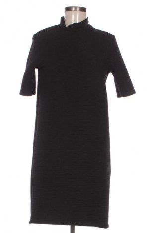 Šaty  Vero Moda, Velikost M, Barva Černá, Cena  89,00 Kč