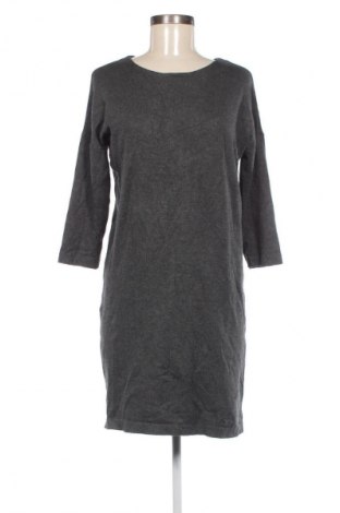 Šaty  Vero Moda, Velikost M, Barva Šedá, Cena  49,00 Kč