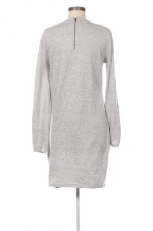 Рокля Vero Moda, Размер M, Цвят Сив, Цена 2,04 €
