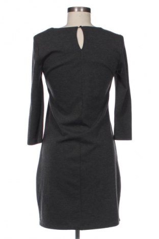 Рокля WE, Размер M, Цвят Сив, Цена 2,04 €