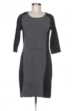 Рокля Zero, Размер M, Цвят Многоцветен, Цена 2,04 €