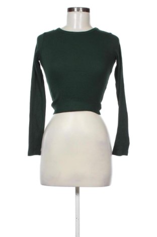 Дамска блуза Bershka, Размер XS, Цвят Зелен, Цена 5,11 €