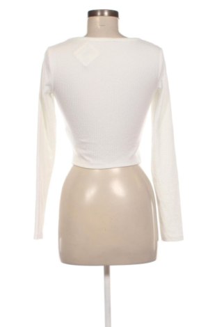 Дамска блуза Bershka, Размер M, Цвят Бял, Цена 4,09 €