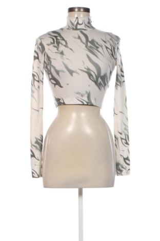 Дамска блуза Bershka, Размер XS, Цвят Многоцветен, Цена 5,11 €