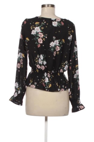 Дамска блуза H&M Divided, Размер M, Цвят Многоцветен, Цена 10,22 €