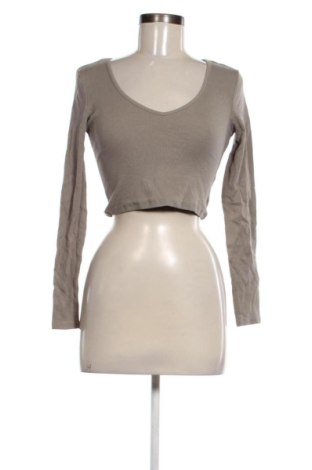 Dámská halenka Pull&Bear, Velikost M, Barva Šedá, Cena  109,00 Kč