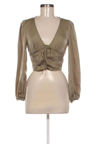 Damen Shirt Stradivarius, Größe S, Farbe Grün, Preis € 12,99