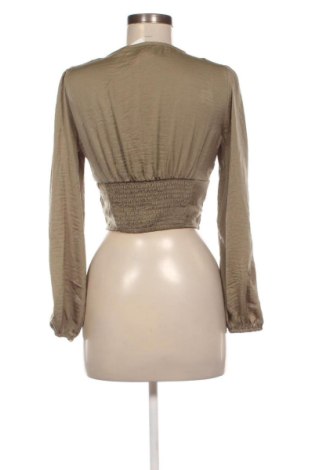 Damen Shirt Stradivarius, Größe S, Farbe Grün, Preis € 12,99