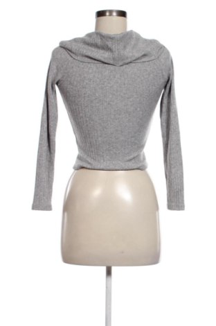 Bluză de femei Stradivarius, Mărime XS, Culoare Gri, Preț 37,99 Lei