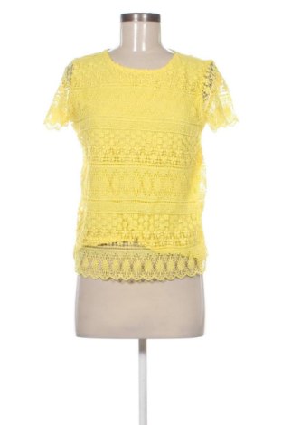 Damen Shirt Stradivarius, Größe M, Farbe Gelb, Preis 5,99 €