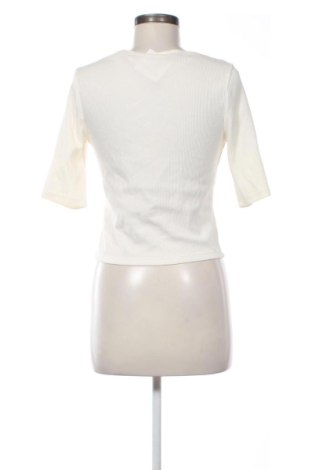 Дамска жилетка Levi's, Размер M, Цвят Екрю, Цена 32,21 €