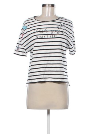 Дамска тениска Bershka, Размер M, Цвят Многоцветен, Цена 9,20 €